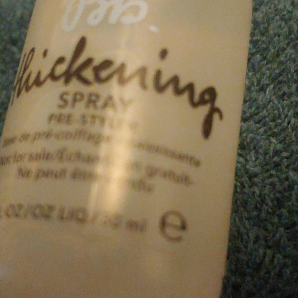Bumble & bumble thickening spray (travel size) - Picture 3 of 3